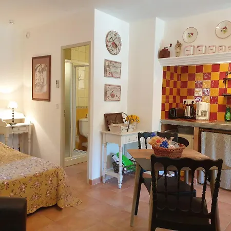 A Merula Calvi (Corsica)