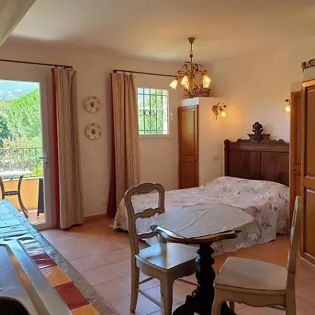 A Merula 2* Calvi (Corsica)