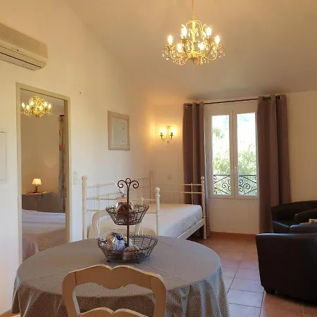 A Merula 2* Calvi (Corsica)