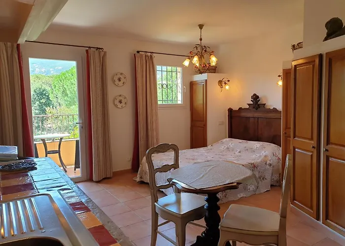 Résidence A Merula 2* Calvi (Corsica)