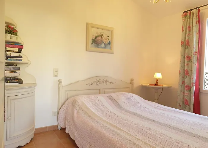 Aparthotel A Merula Calvi (Corsica)