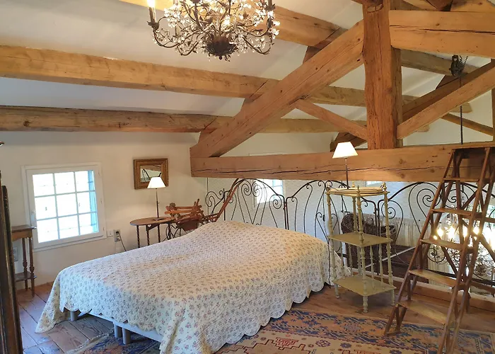 A Merula 2* Calvi (Corsica)