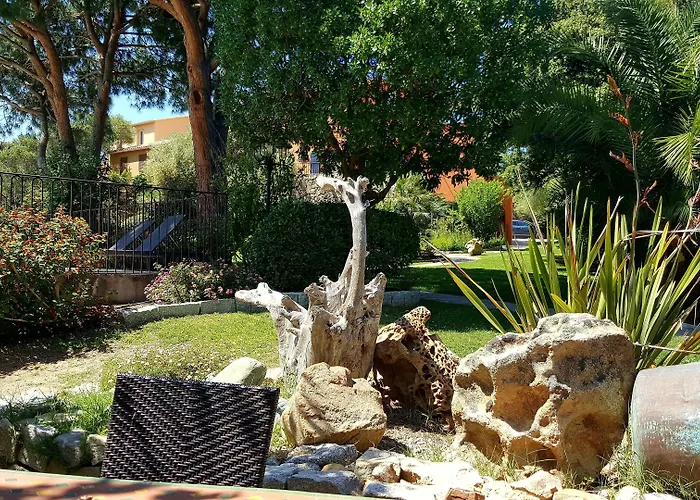 A Merula Aparthotel 2*