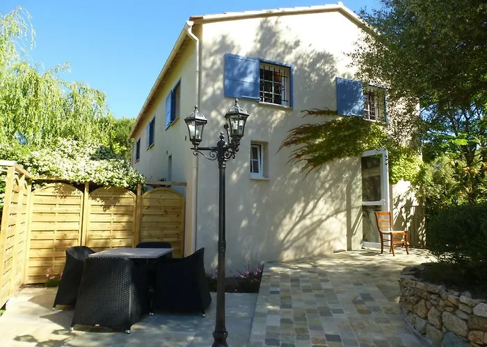 Aparthotel A Merula Calvi (Corsica)