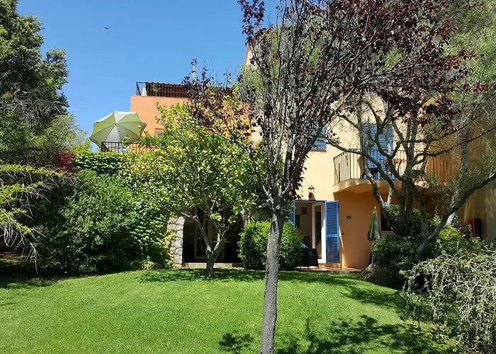 A Merula 2* Calvi (Corsica)